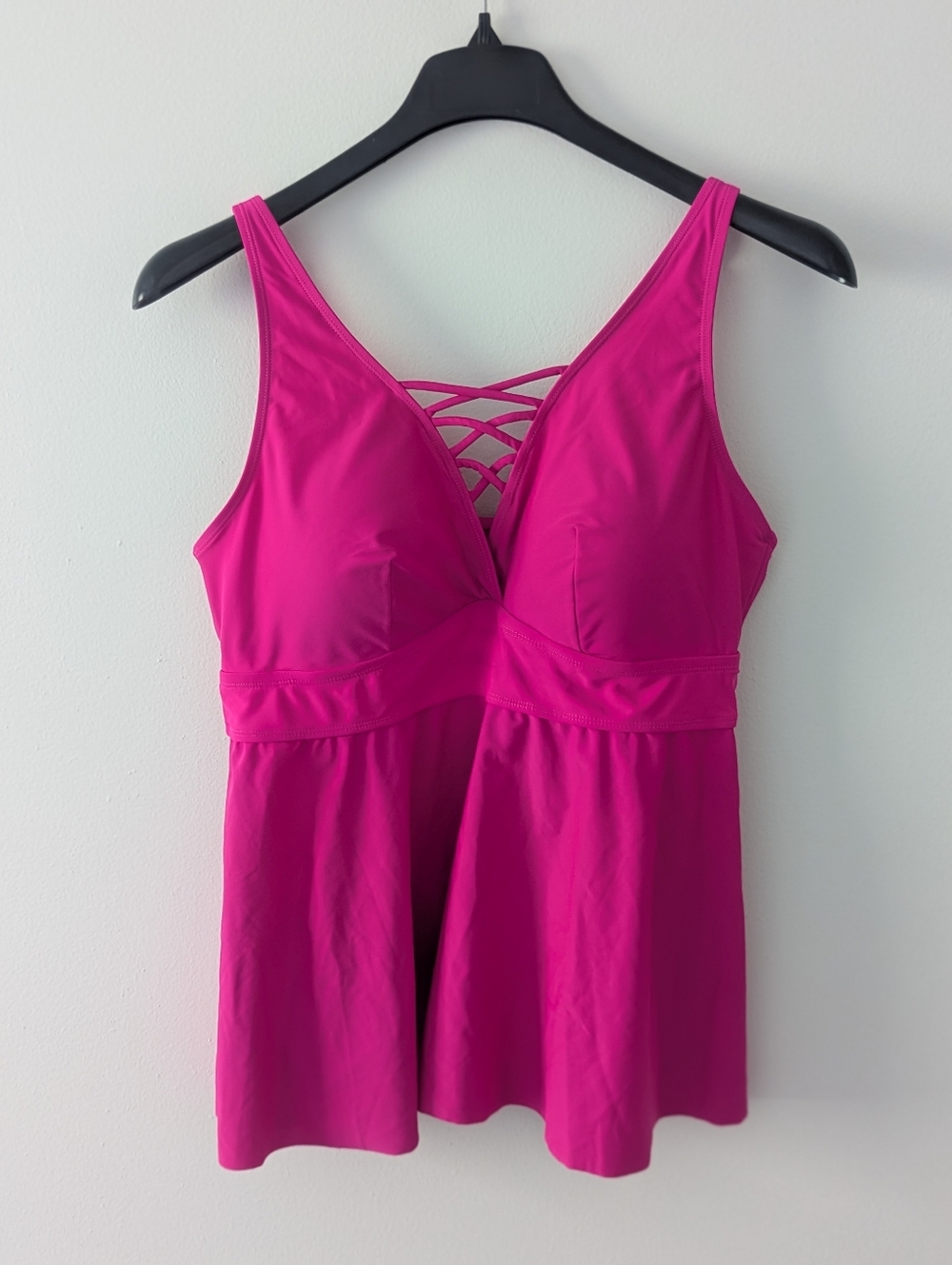 Torrid Wireless XO Triangle Tankini Top Size 2X Pink Beach Pool Swim Vacation